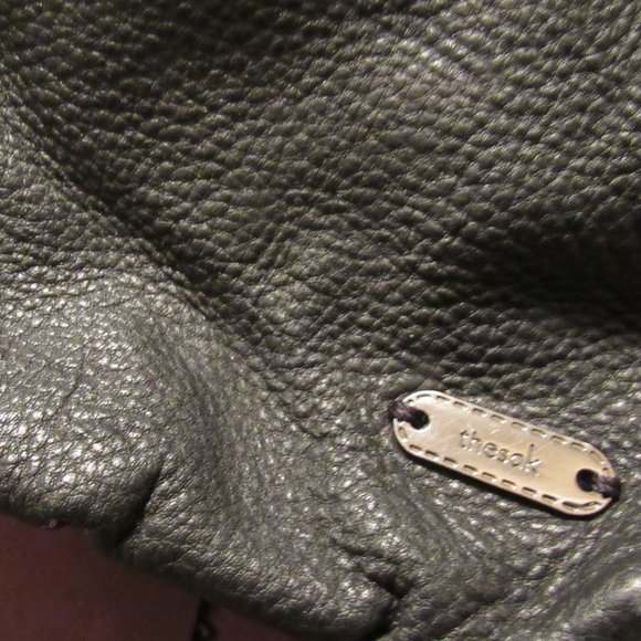 THESAK LADIES GENUINE LEATHER SHOULDER BAG. BLACK. 13 X 12 X 3 INCHES. - Picture 2 of 9